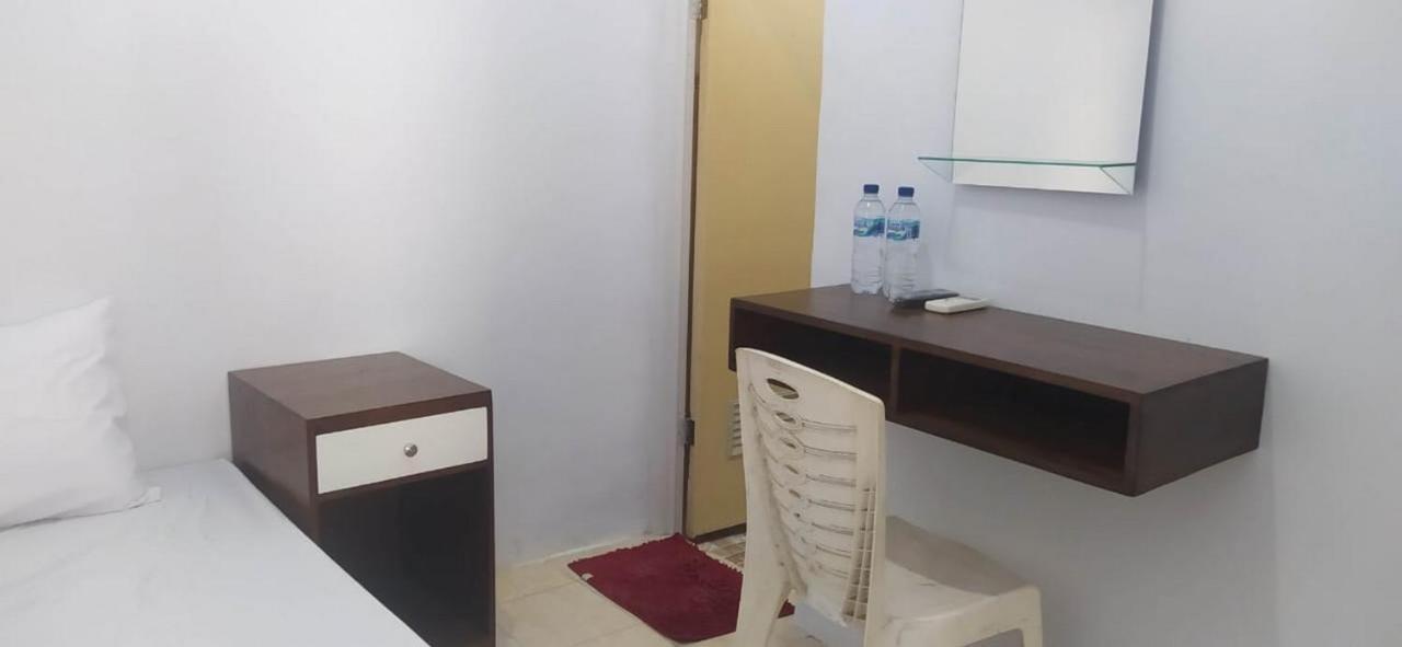 Hotel Reddoorz Syariah Near Transmart